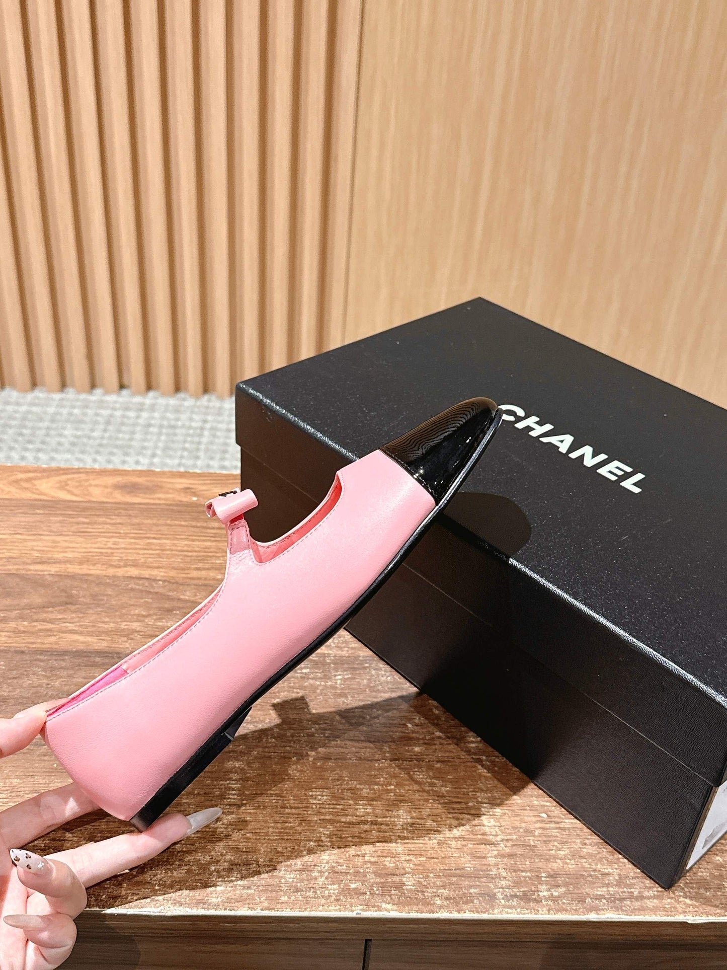 CHANEL 25S BALLET MARY JANES BLACK AND PINK IN CALFSKIN - 35