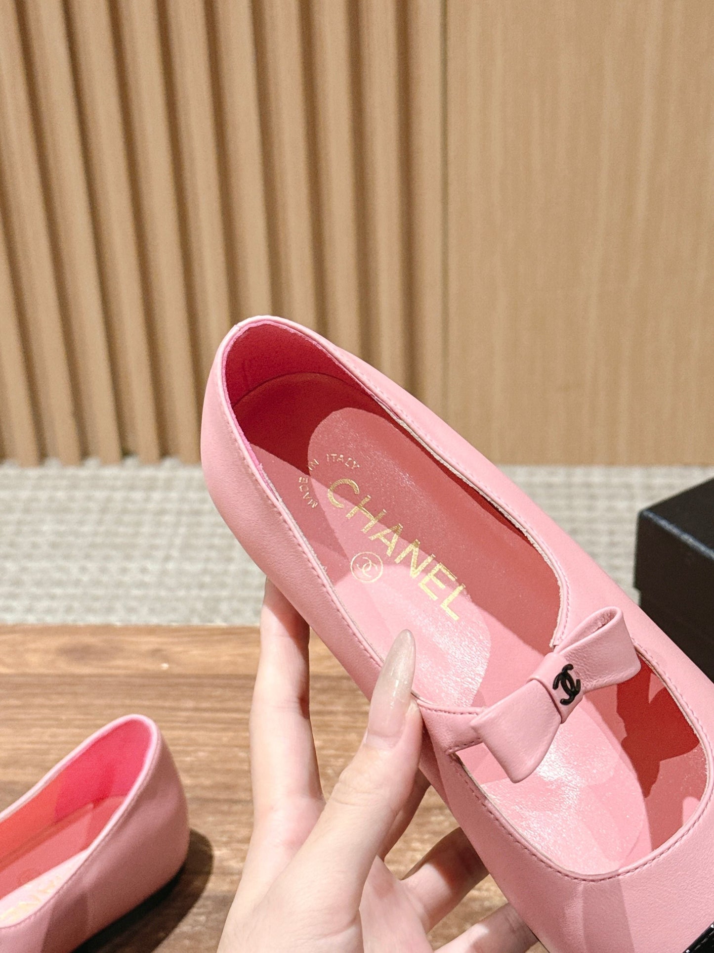 CHANEL 25S BALLET MARY JANES BLACK AND PINK IN CALFSKIN - 35