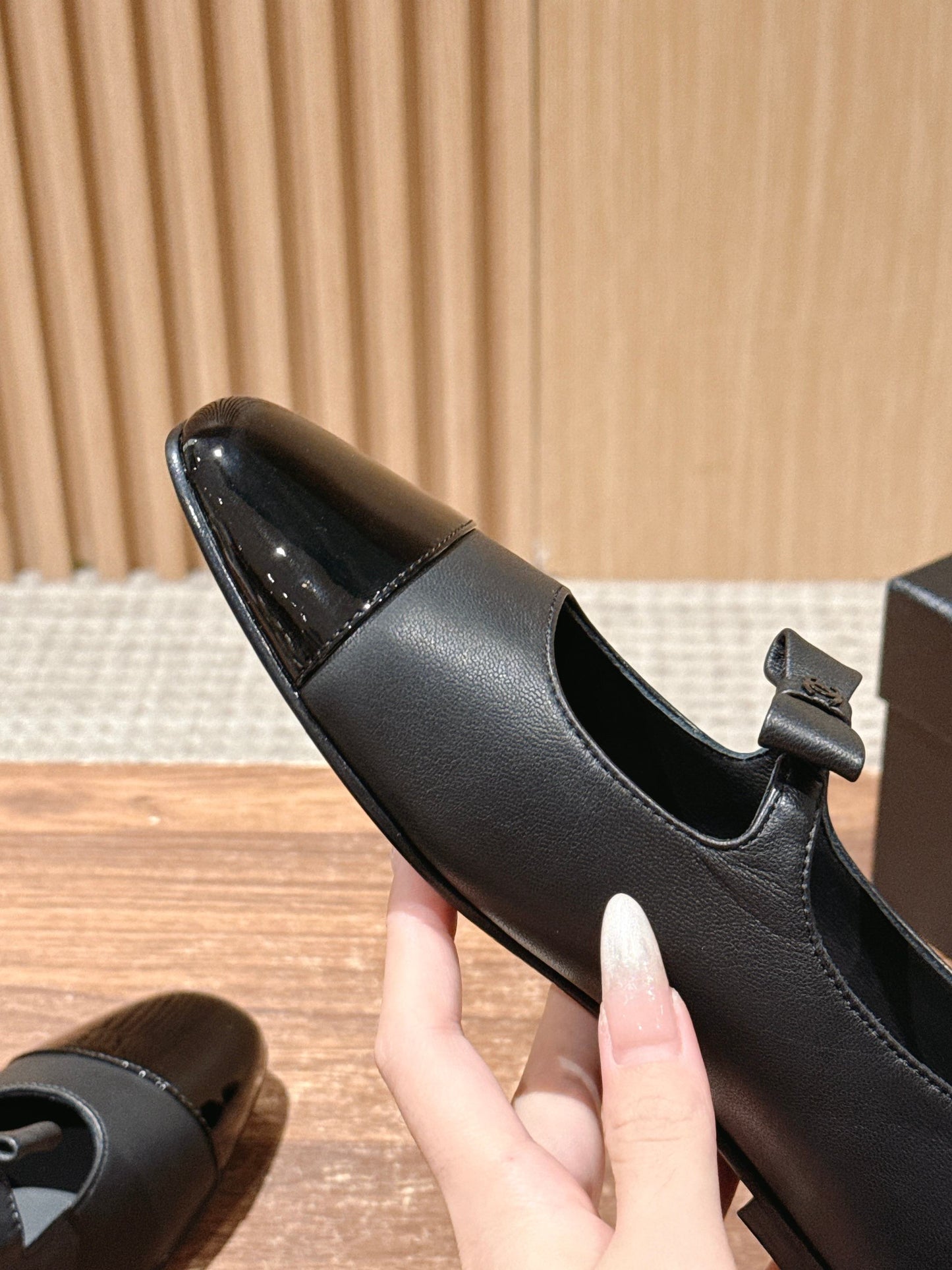 CHANEL 25S BALLET MARY JANES BLACK IN CALFSKIN AND PATENT CALFSKIN - 35