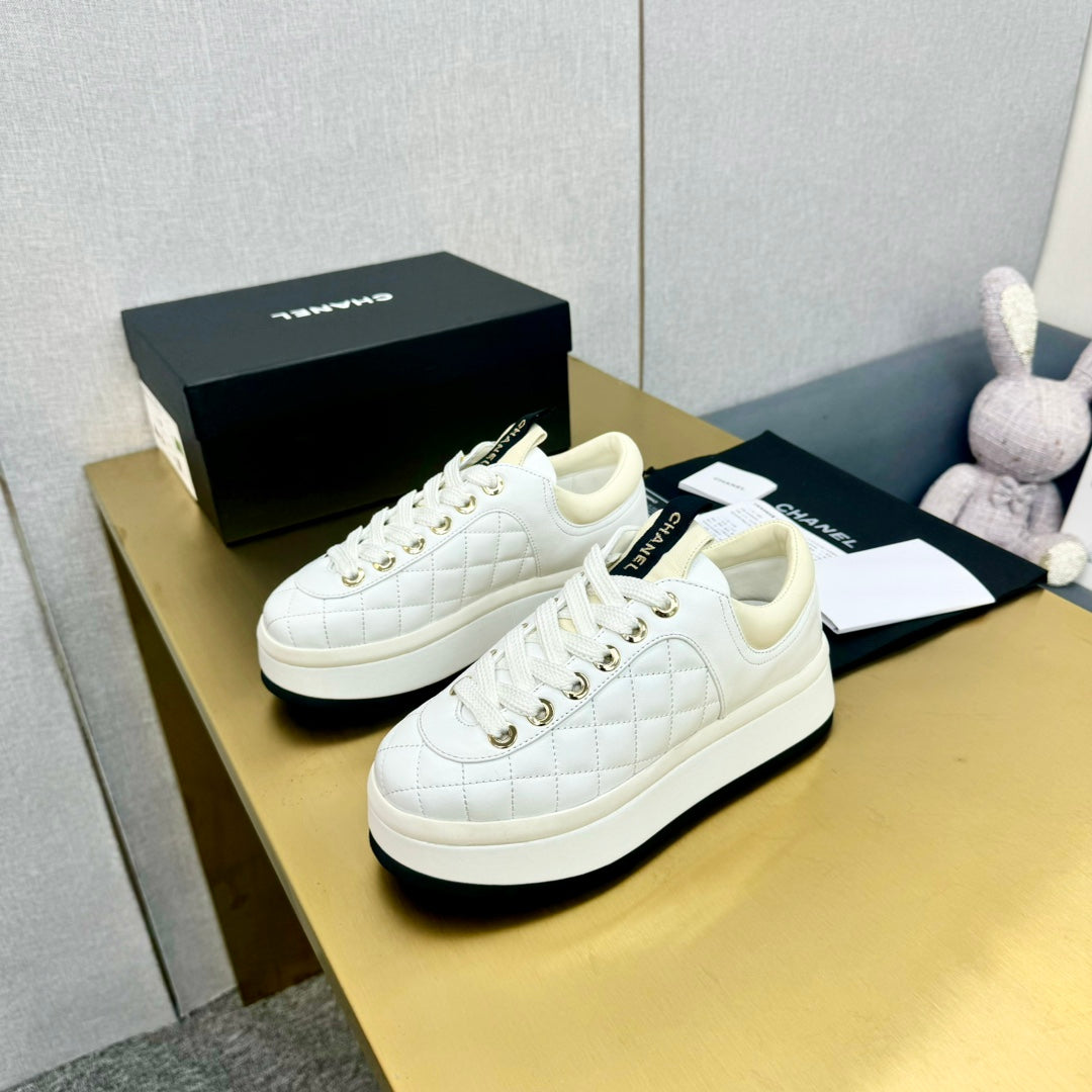 PLATFORM SHOES IN WHITE LAMBSKIN - 35