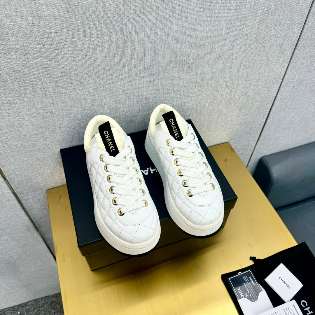 PLATFORM SHOES IN WHITE LAMBSKIN - 35