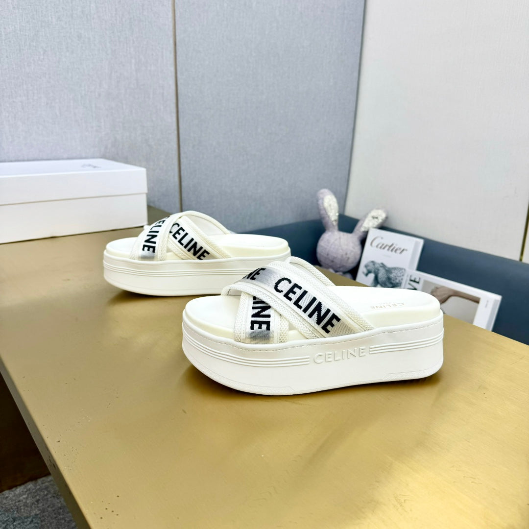 BLOCK SLIDE CROSS-STRAP IN WHITE MESH NYLON AND TEXT WITH JACQUARD - 35