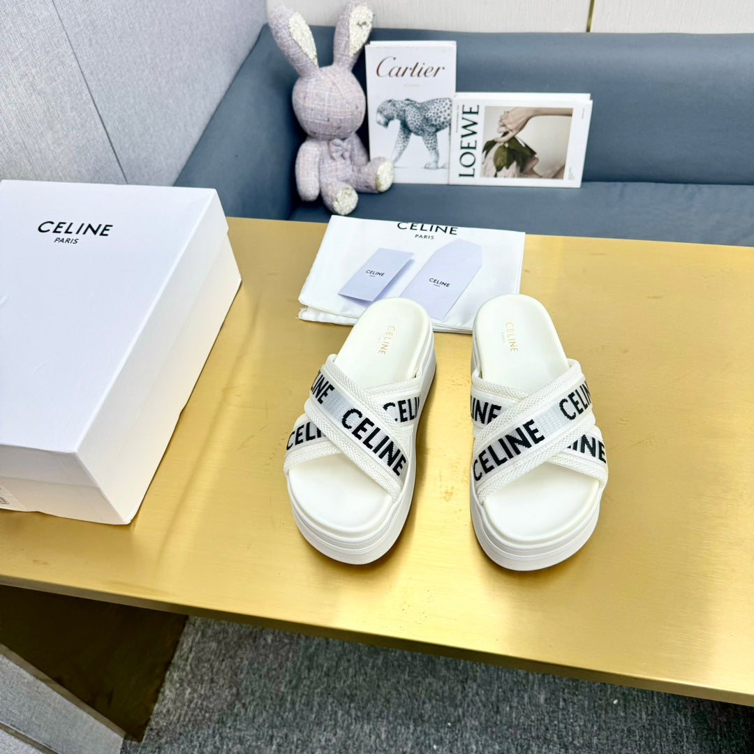 BLOCK SLIDE CROSS-STRAP IN WHITE MESH NYLON AND TEXT WITH JACQUARD - 35