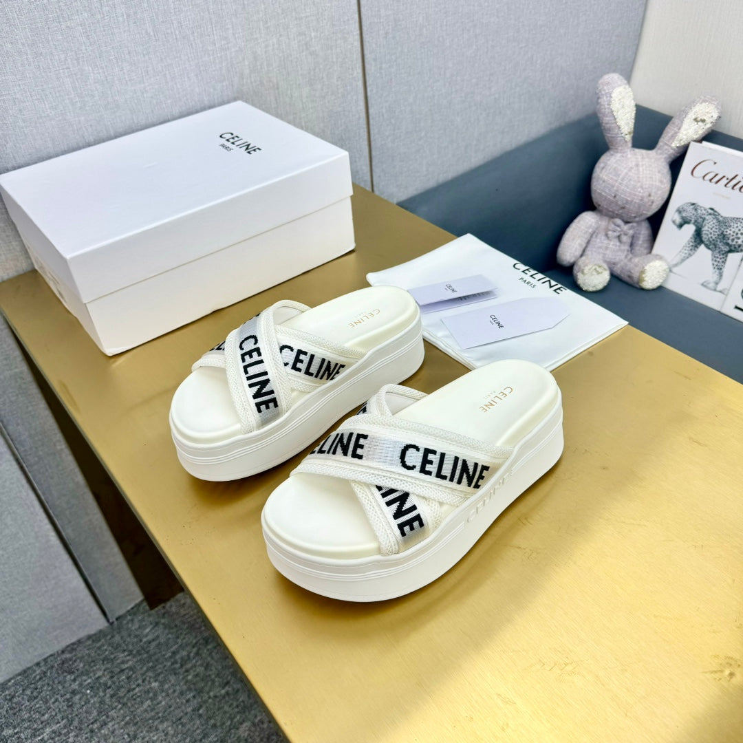 BLOCK SLIDE CROSS-STRAP IN WHITE MESH NYLON AND TEXT WITH JACQUARD - 35