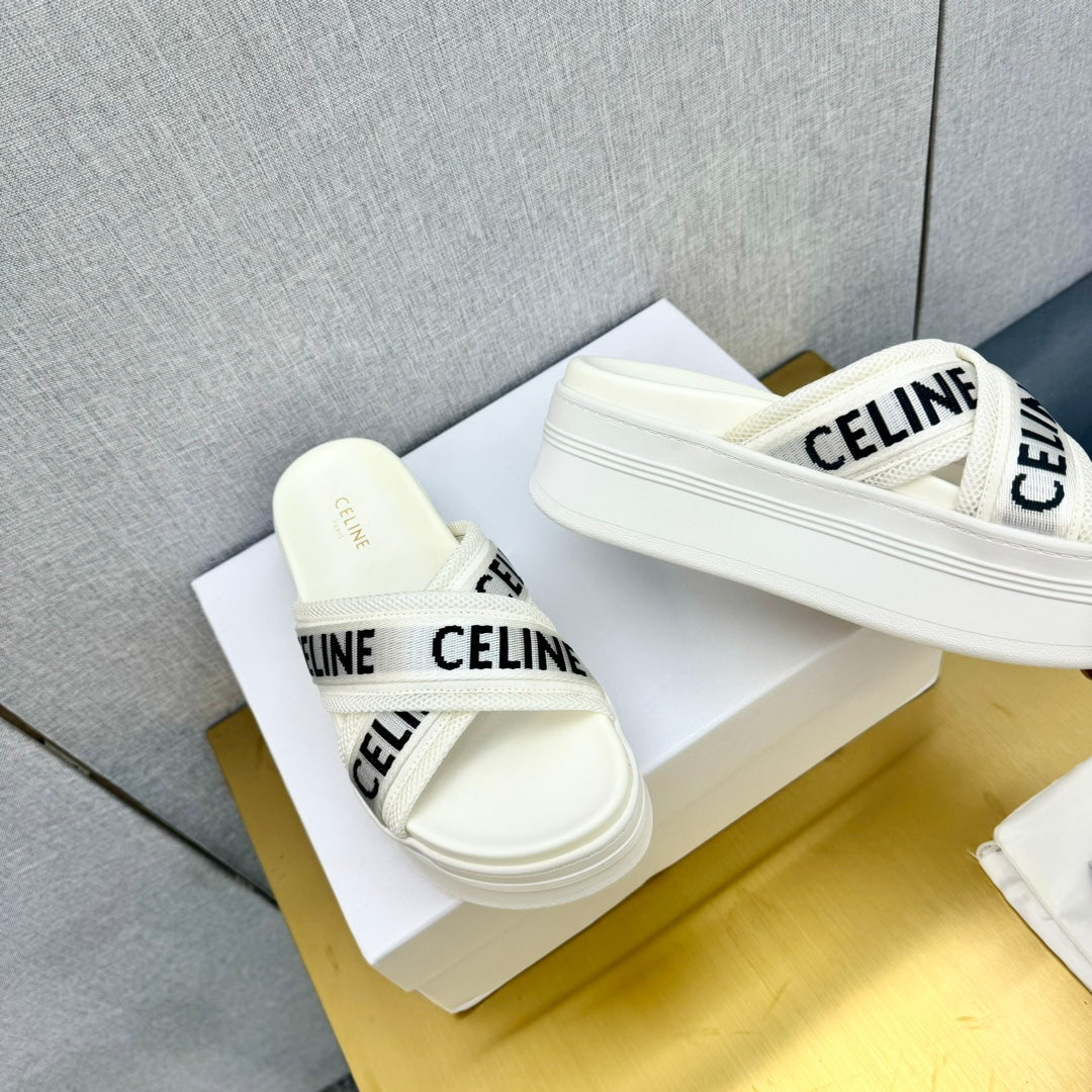 BLOCK SLIDE CROSS-STRAP IN WHITE MESH NYLON AND TEXT WITH JACQUARD - 35