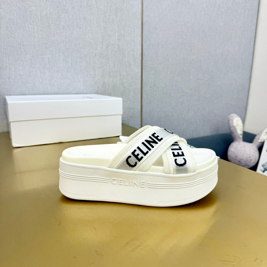 BLOCK SLIDE CROSS-STRAP IN WHITE MESH NYLON AND TEXT WITH JACQUARD - 35