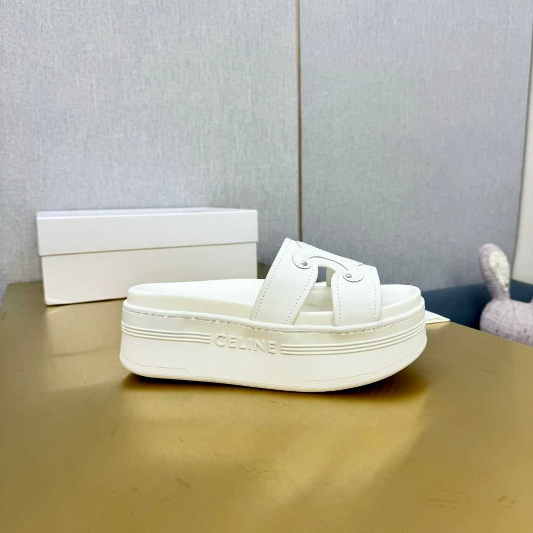 BLOCK SLIDES WITH TRIOMPHE IN WHITE SMOOTH CALFSKIN - 35