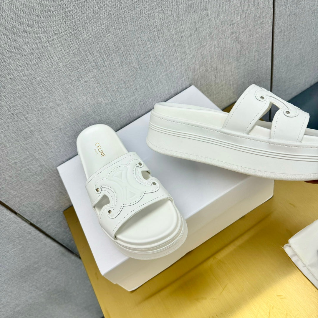 BLOCK SLIDES WITH TRIOMPHE IN WHITE SMOOTH CALFSKIN - 35