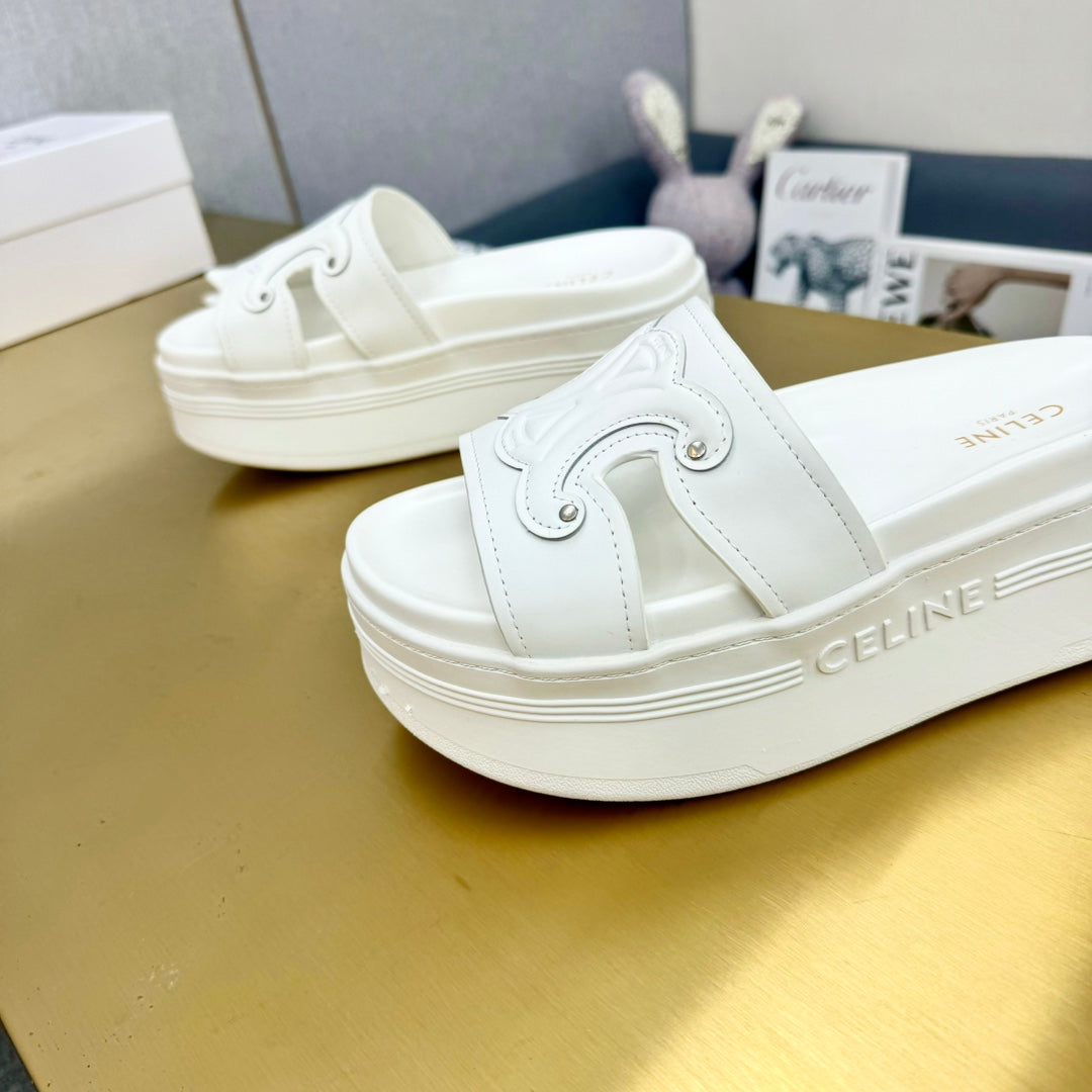 BLOCK SLIDES WITH TRIOMPHE IN WHITE SMOOTH CALFSKIN - 35
