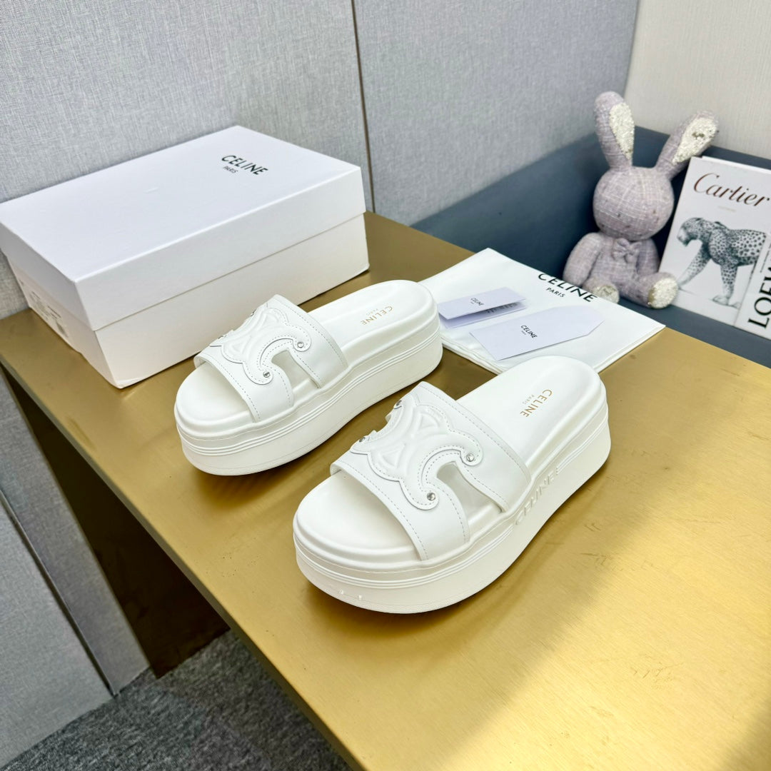 BLOCK SLIDES WITH TRIOMPHE IN WHITE SMOOTH CALFSKIN - 35