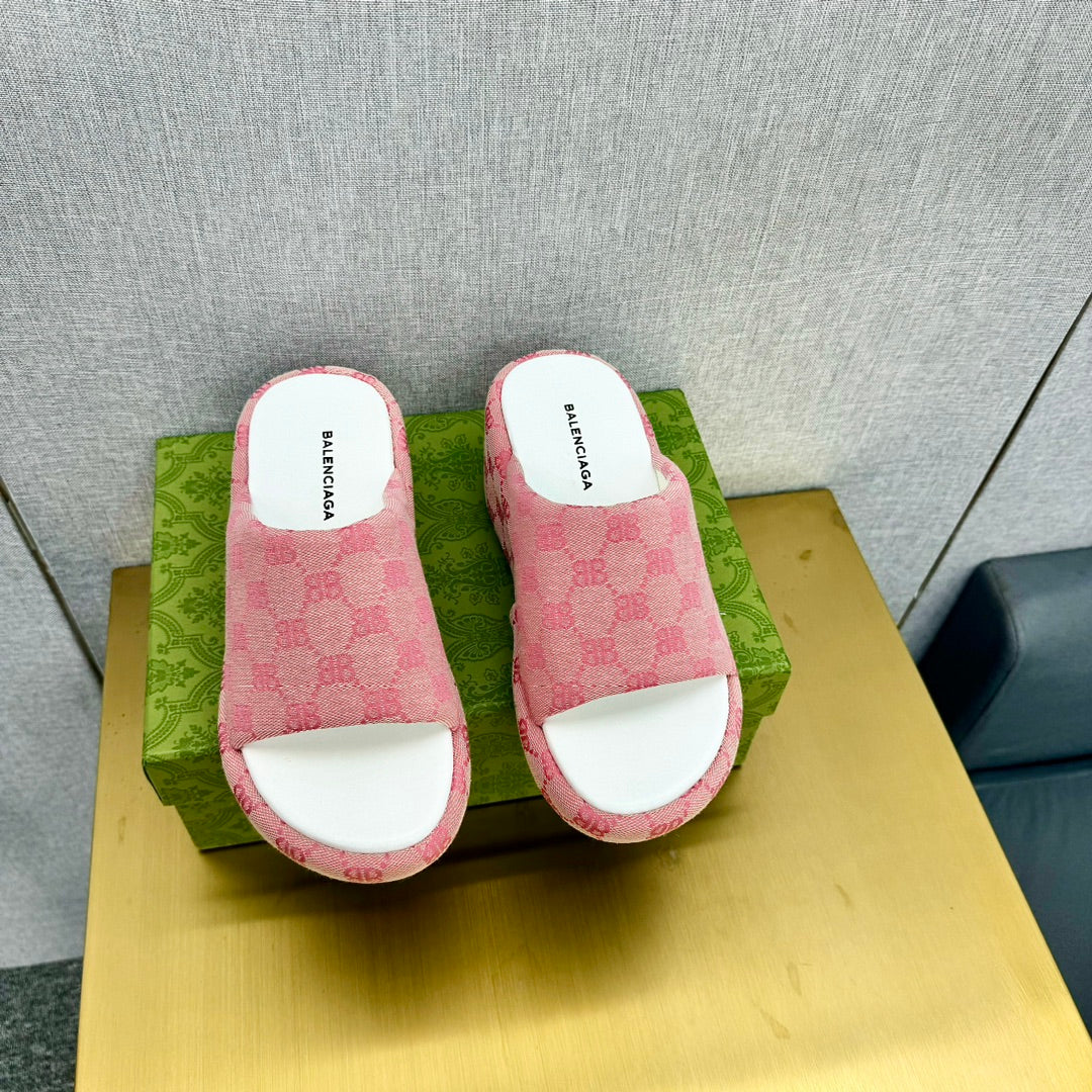 WEDGE SANDALS IN PINK MONOGRAM JACQUARD FABRIC - 35