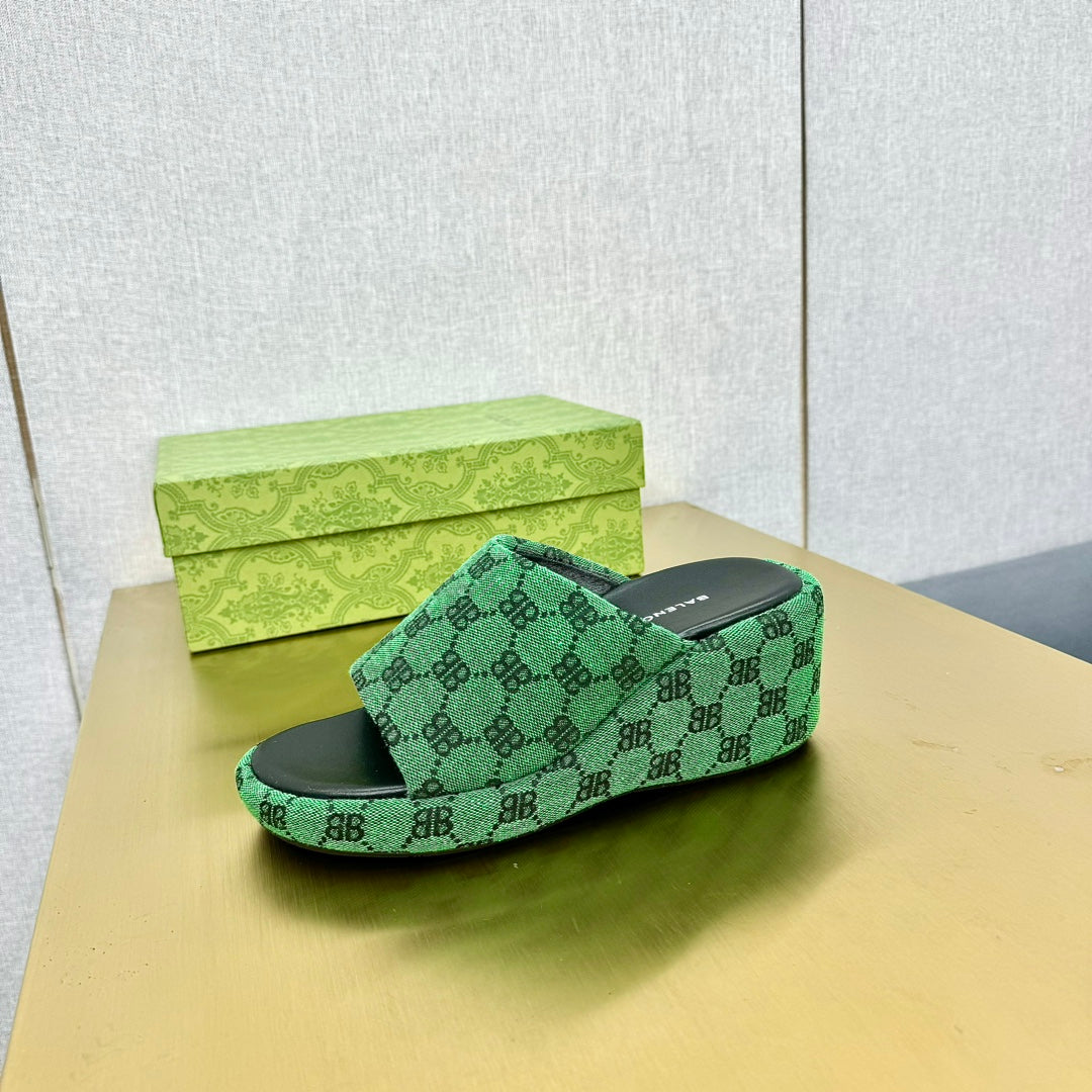 WEDGE SANDALS IN GREEN MONOGRAM JACQUARD FABRIC - 35