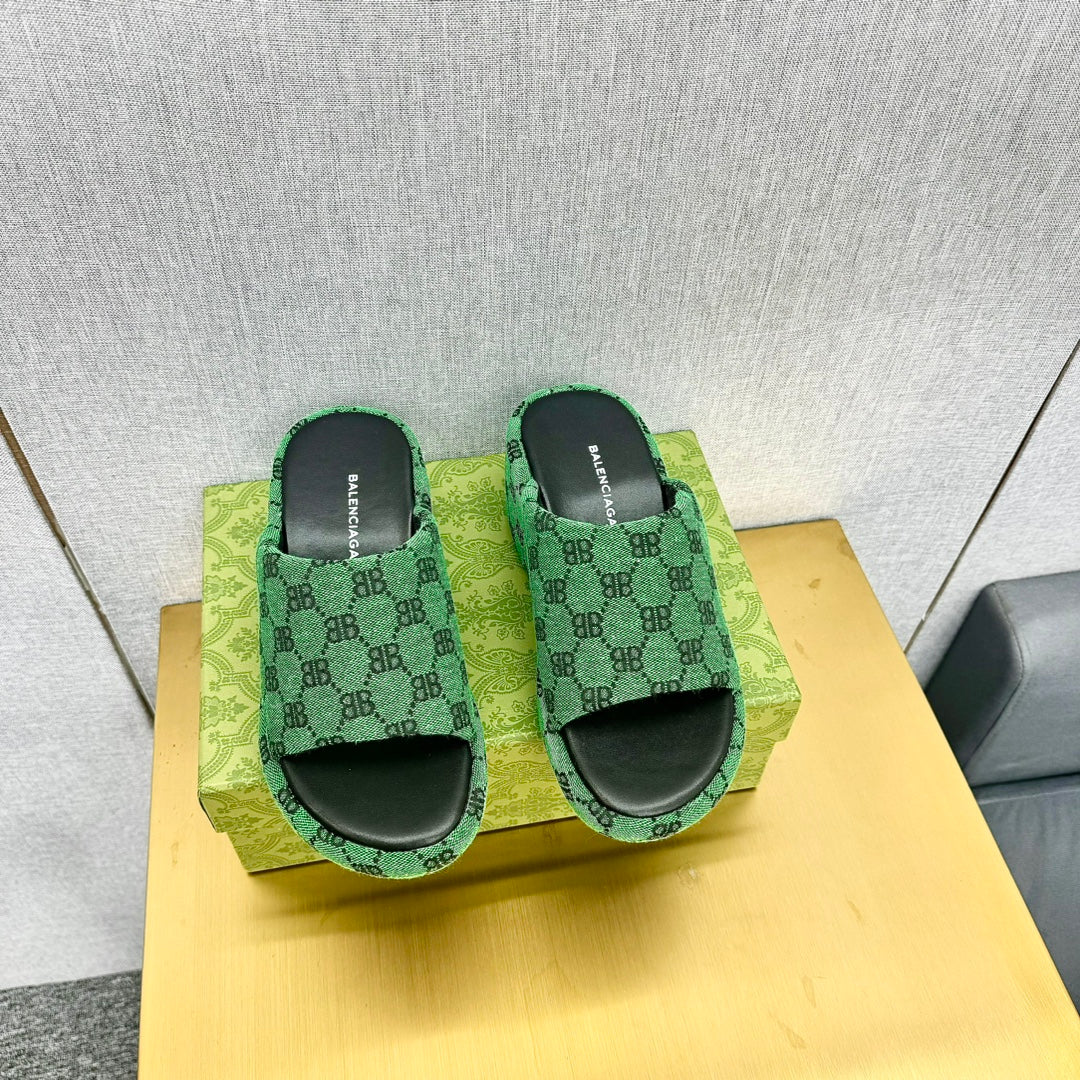 WEDGE SANDALS IN GREEN MONOGRAM JACQUARD FABRIC - 35