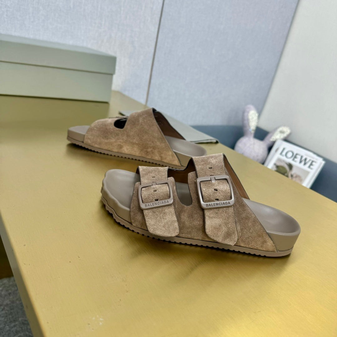 BIRKENSTOCK SLIPPERS IN LIGHT BROWN SUEDE - 35