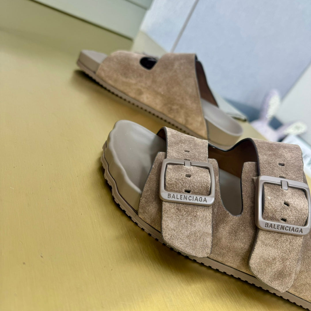 BIRKENSTOCK SLIPPERS IN LIGHT BROWN SUEDE - 35