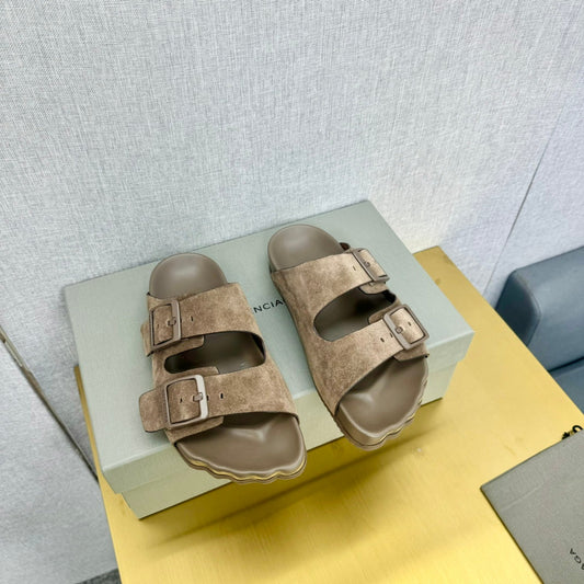 BIRKENSTOCK SLIPPERS IN LIGHT BROWN SUEDE - 35
