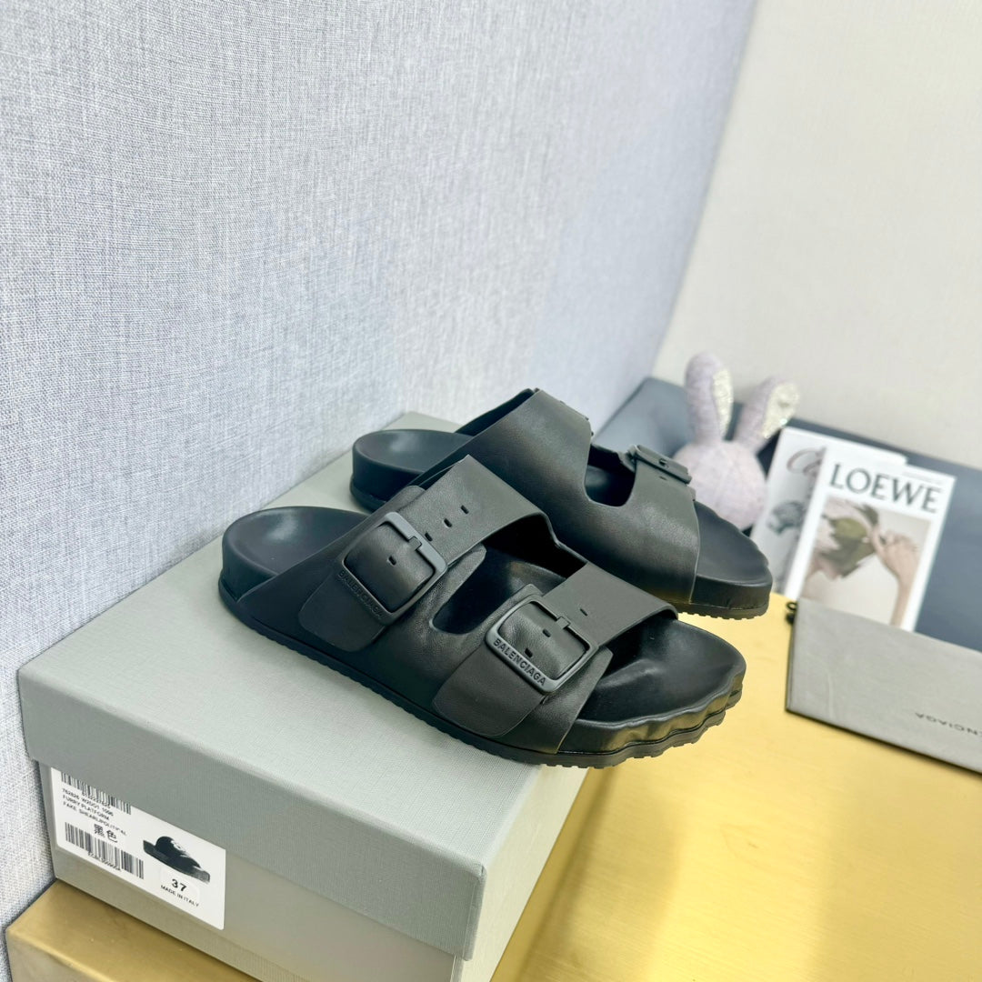 BIRKENSTOCK SLIPPERS IN BLACK CALFSKIN - 35