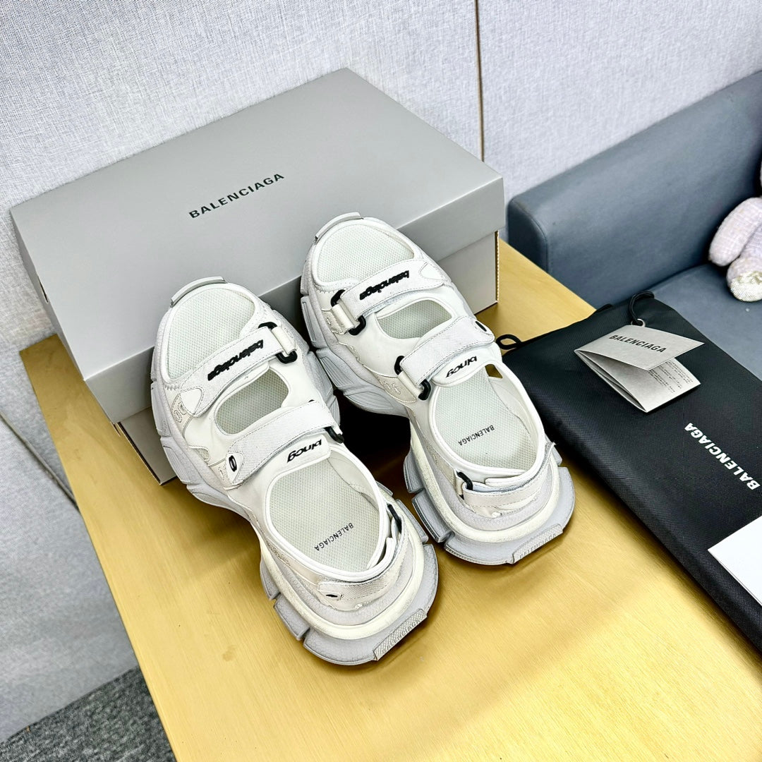 3XL SPORTY SANDALS IN WHITE POLYURETHANE, POLYESTER AND TPU - 35