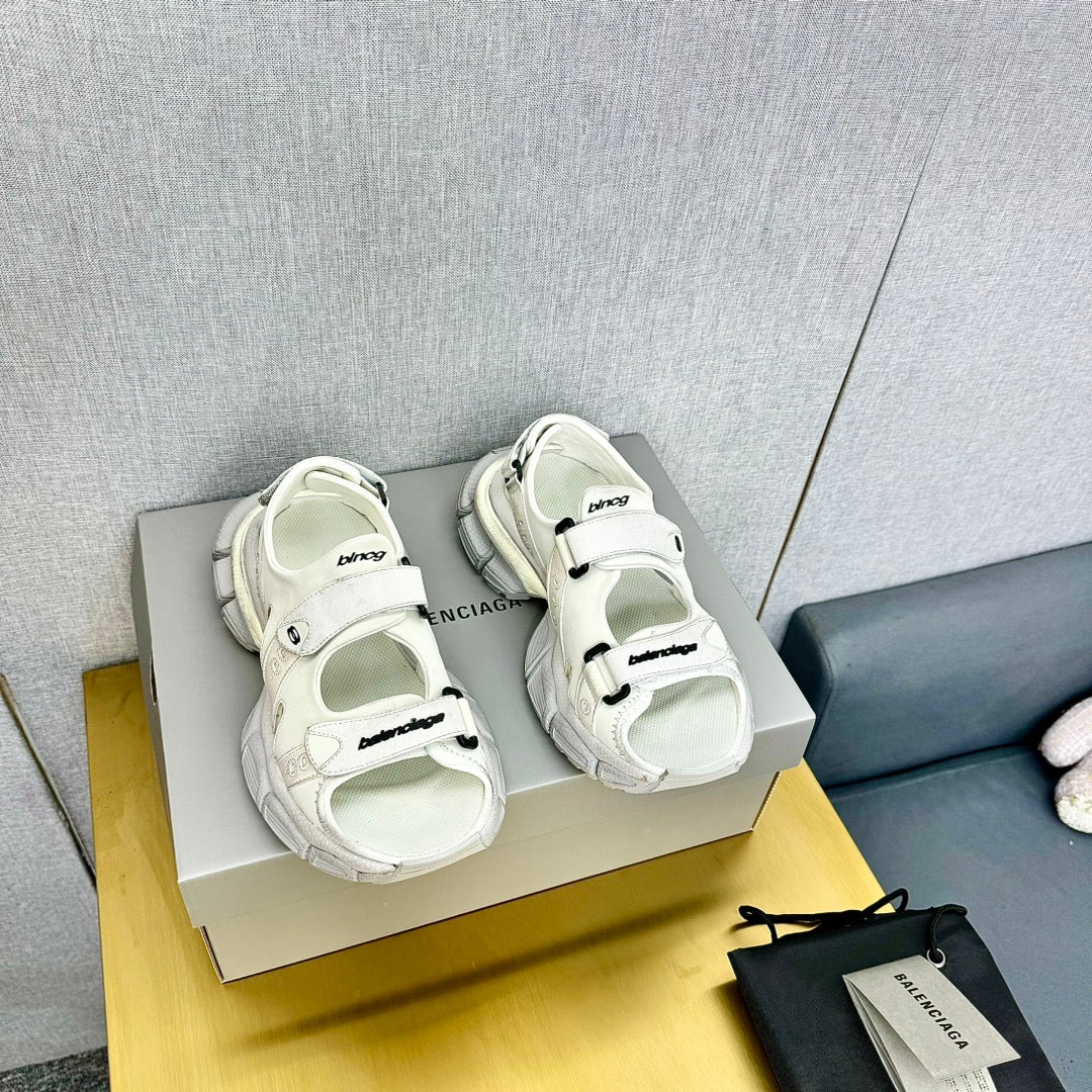 3XL SPORTY SANDALS IN WHITE POLYURETHANE, POLYESTER AND TPU - 35