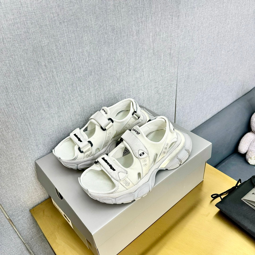 3XL SPORTY SANDALS IN WHITE POLYURETHANE, POLYESTER AND TPU - 35