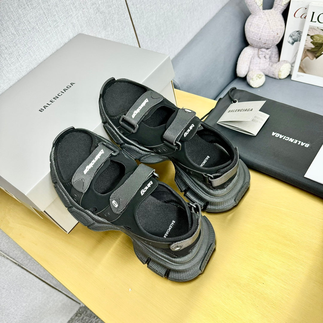 3XL SPORTY SANDALS IN BLACK POLYURETHANE, POLYESTER AND TPU - 35