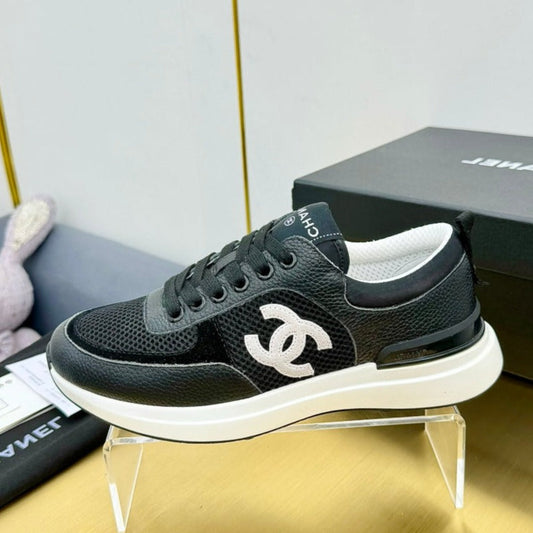 CLASSIC TRAINER IN BLACK MERCERIZED VELVET WITH WHITE LOGO - 35