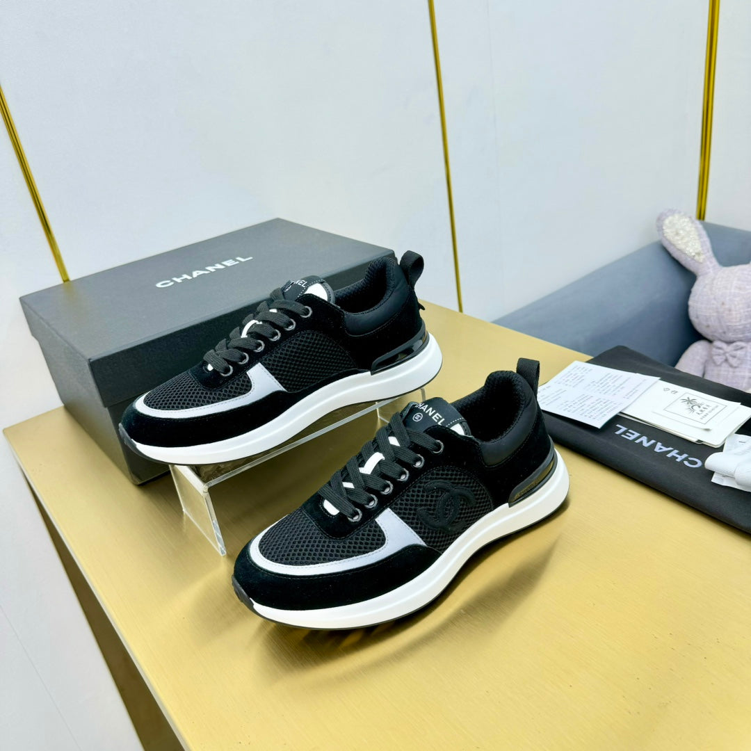 CLASSIC TRAINER IN BLACK MERCERIZED VELVET - 35