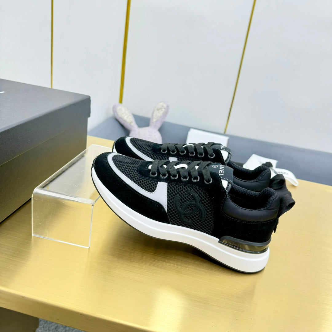 CLASSIC TRAINER IN BLACK MERCERIZED VELVET - 35
