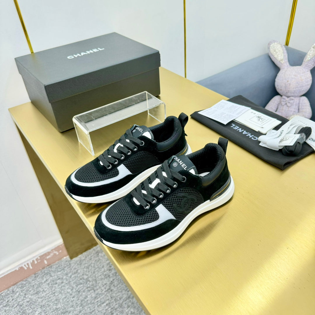 CLASSIC TRAINER IN BLACK MERCERIZED VELVET - 35