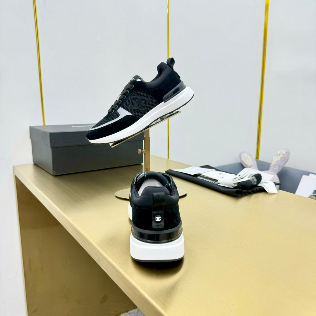CLASSIC TRAINER IN BLACK MERCERIZED VELVET - 35