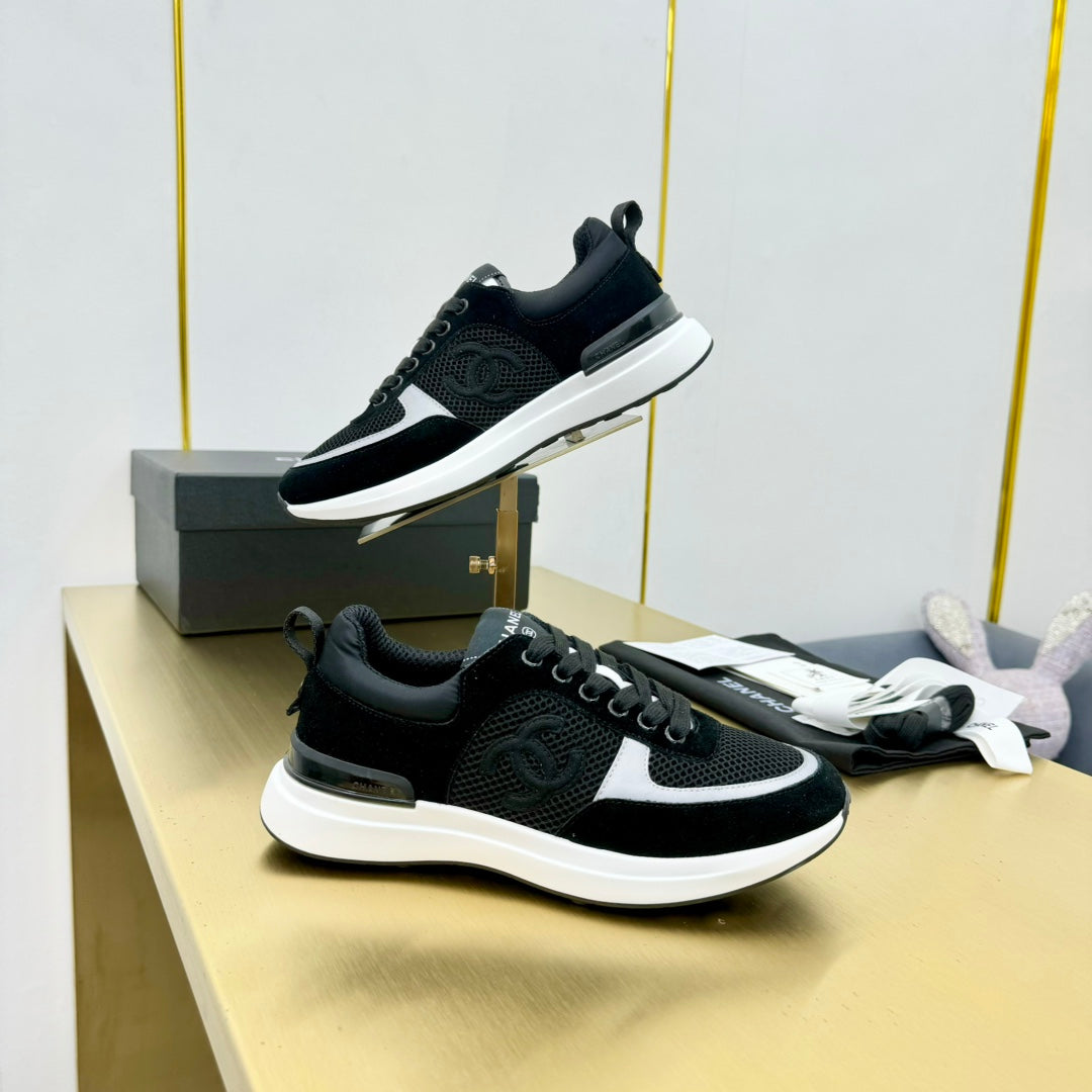 CLASSIC TRAINER IN BLACK MERCERIZED VELVET - 35