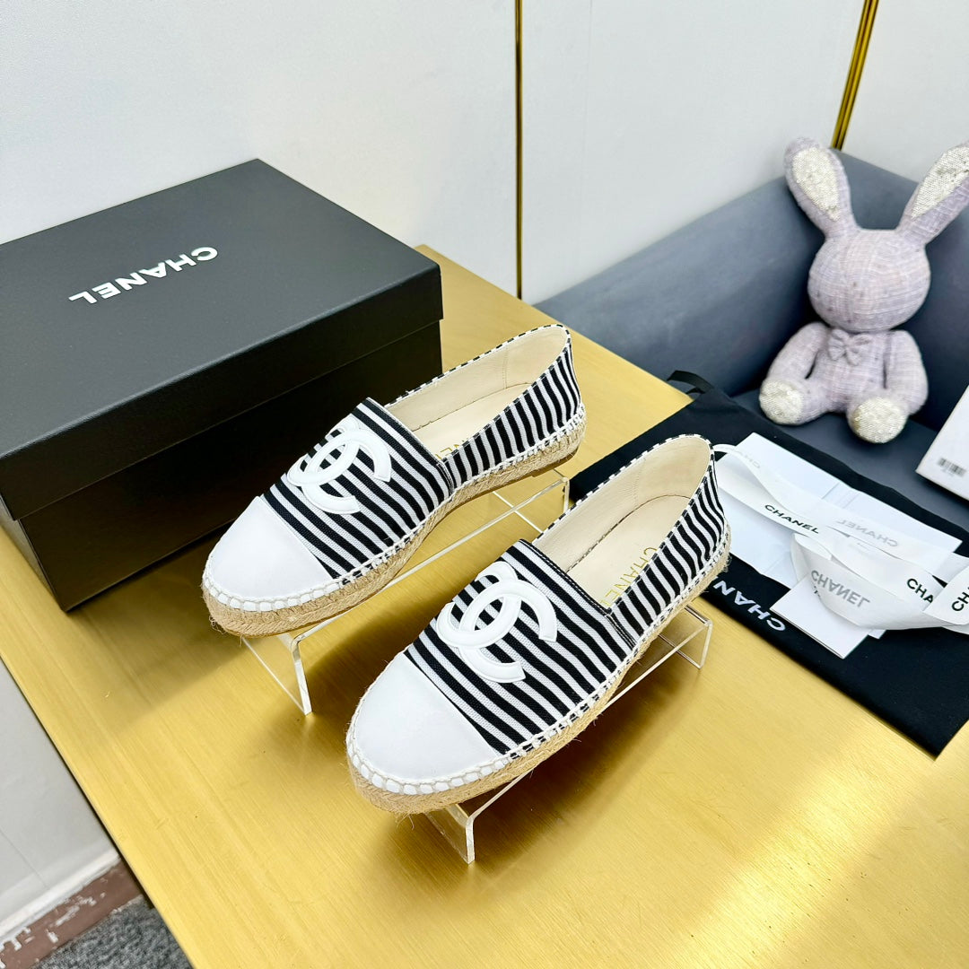 CC SLIP-ON 25S IN BLACK AND WHITE FABRIC WITH STRIPED PATTERN - 34