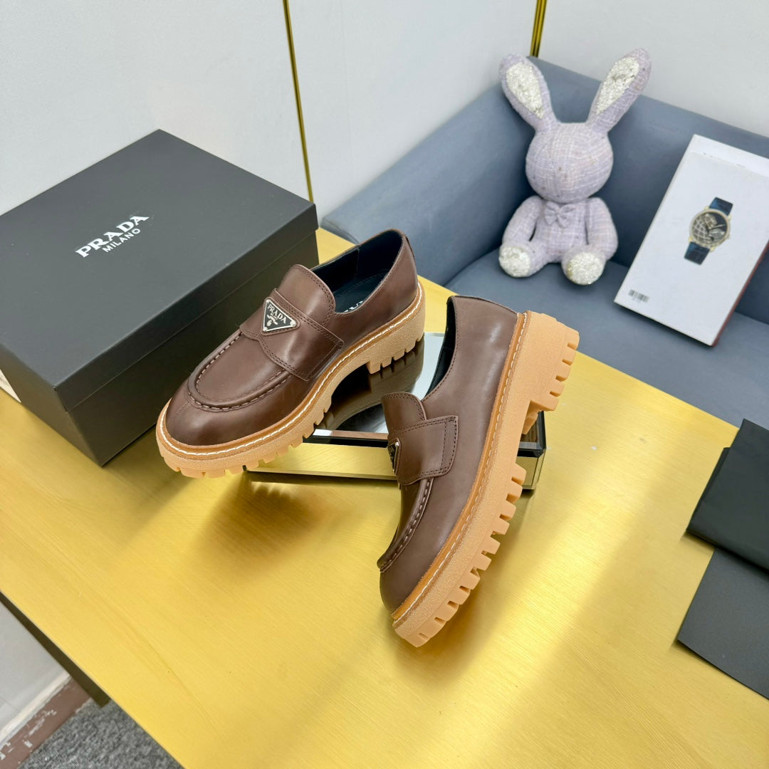 LOAFER WITH TRIANGLE LOGO IN CHOCOLATE BROWN CALFSKIN - 35