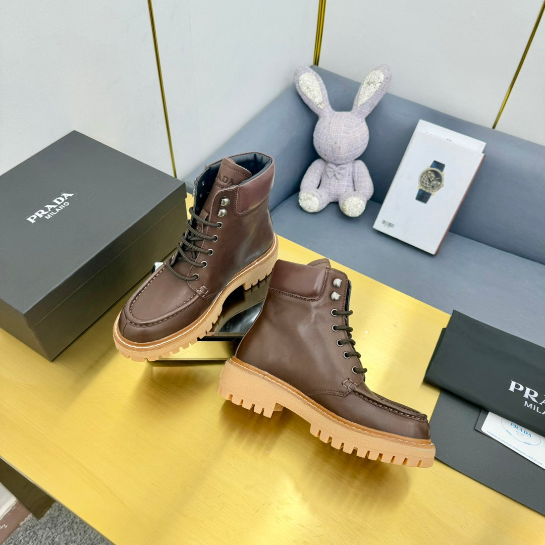 LACE-UP ANKLE BOOTS IN CHOCOLATE BROWN CALFSKIN - 35