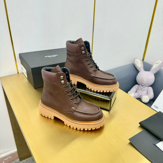 LACE-UP ANKLE BOOTS IN CHOCOLATE BROWN CALFSKIN - 35
