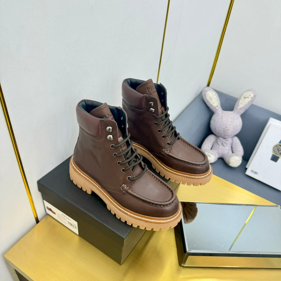 LACE-UP ANKLE BOOTS IN CHOCOLATE BROWN CALFSKIN - 35