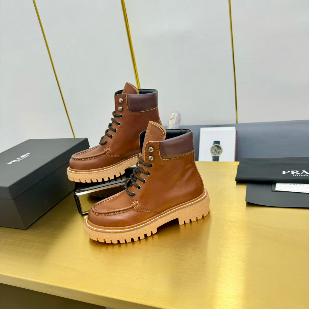 LACE-UP ANKLE BOOTS IN COGNAC CALFSKIN - 35