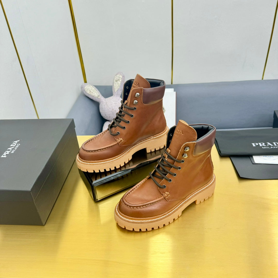 LACE-UP ANKLE BOOTS IN COGNAC CALFSKIN - 35