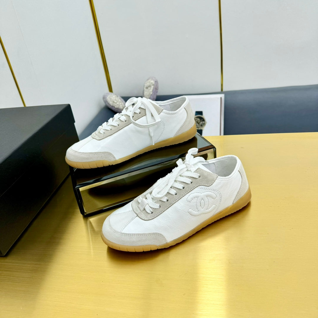 CC SNEAKER IN WHITE CALFSKIN AND SUEDE - 35