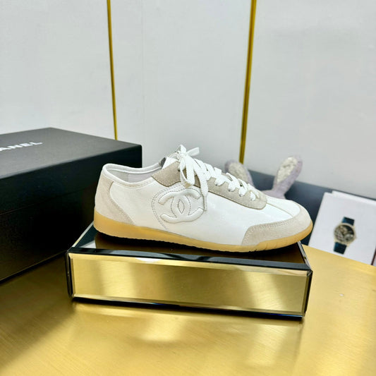 CC SNEAKER IN WHITE CALFSKIN AND SUEDE - 35