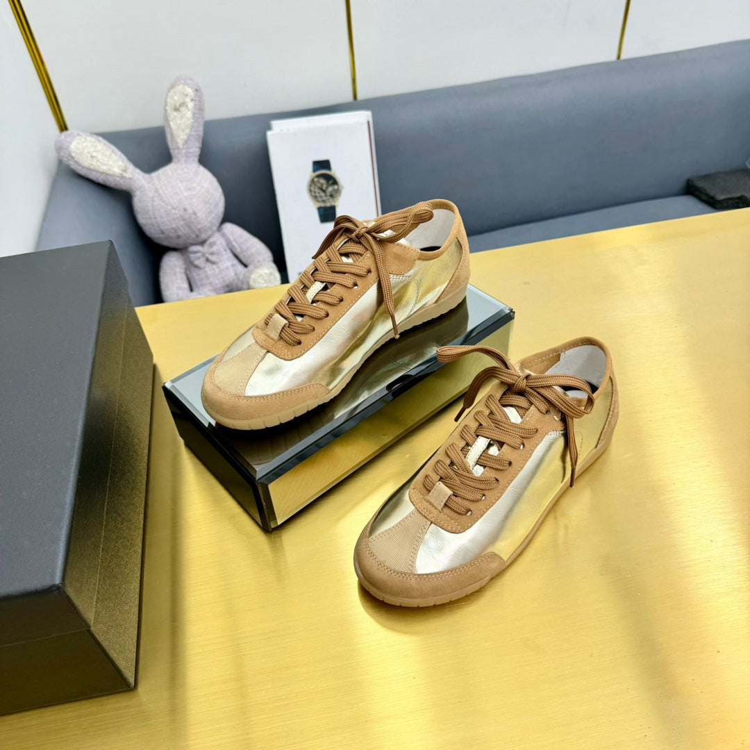 CC SNEAKER IN GOLD CALFSKIN AND SUEDE - 35