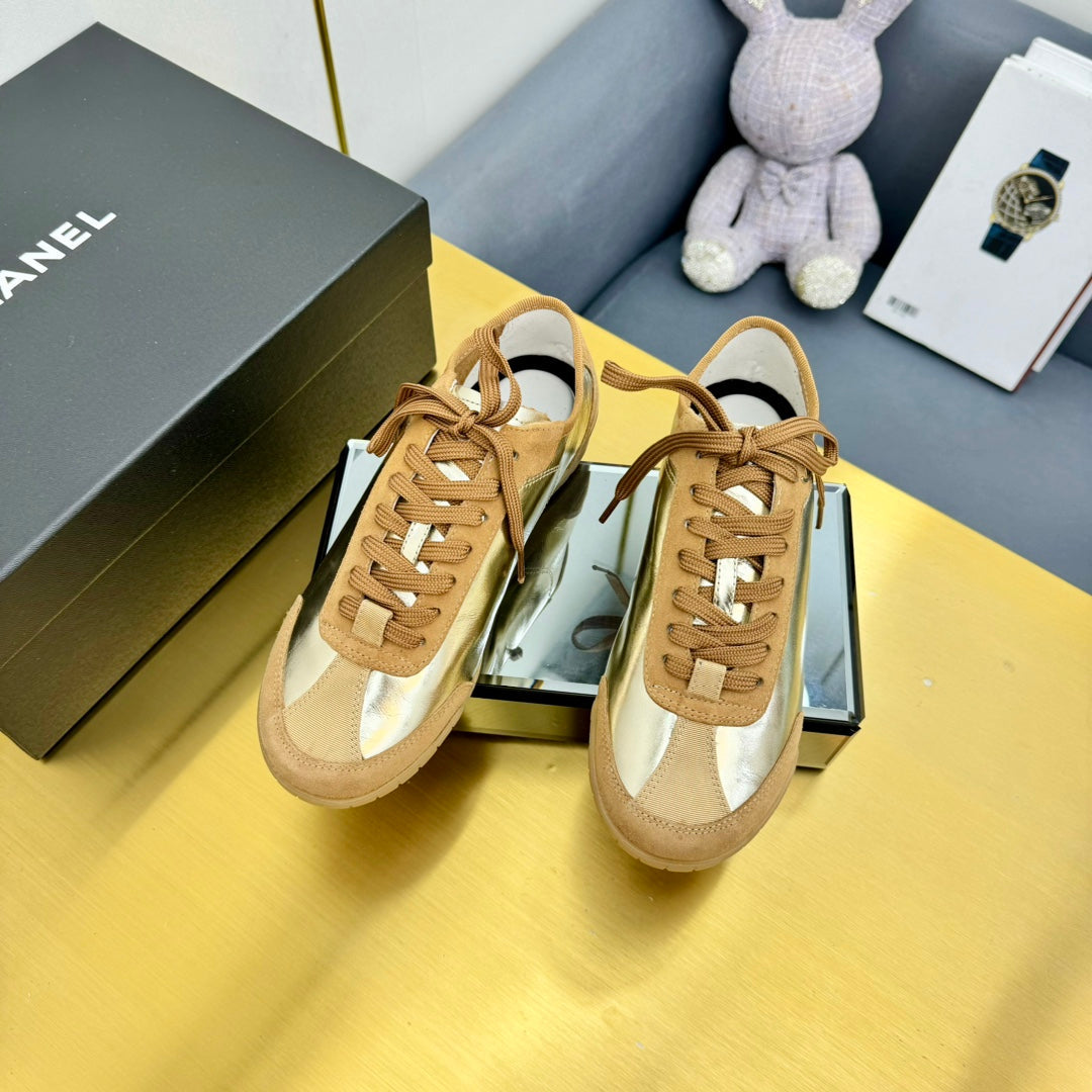 CC SNEAKER IN GOLD CALFSKIN AND SUEDE - 35
