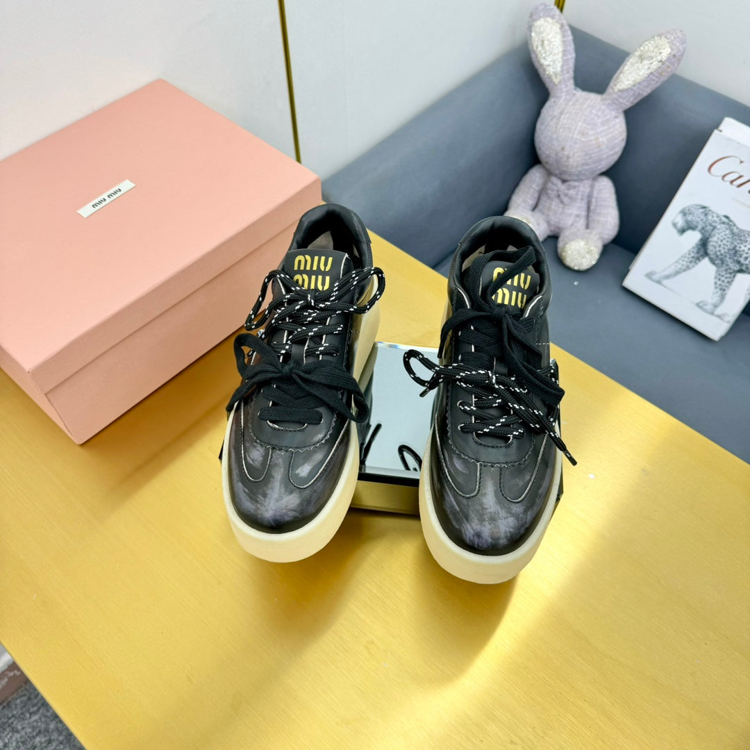 THICK-SOLED RETRO SNEAKERS IN BLACK DUST LAMBSKIN - 35
