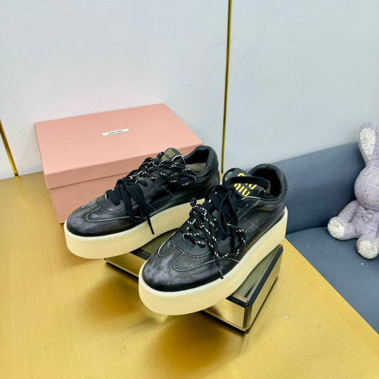 THICK-SOLED RETRO SNEAKERS IN BLACK DUST LAMBSKIN - 35
