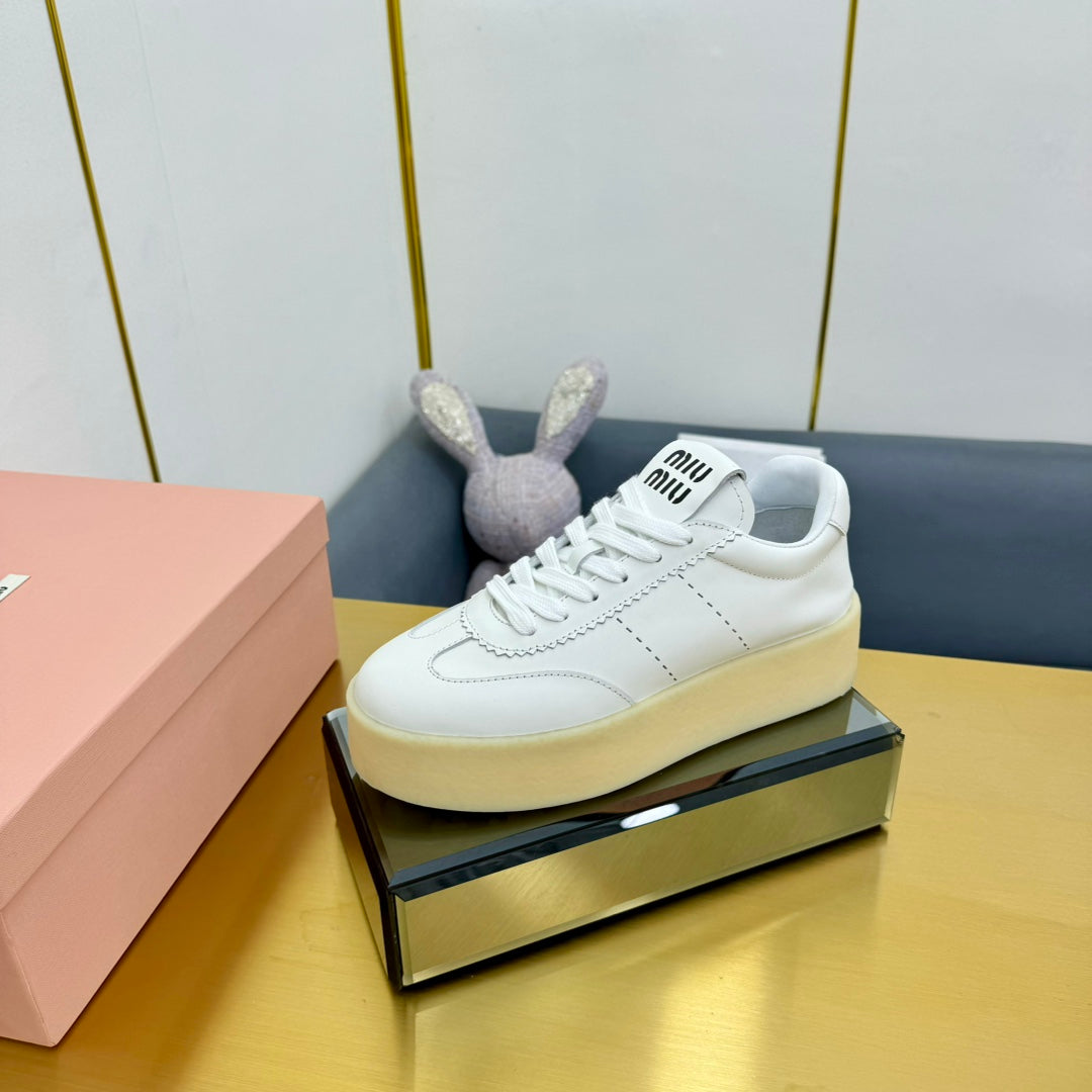 THICK-SOLED RETRO SNEAKERS IN WHITE SMOOTH LAMBSKIN - 35