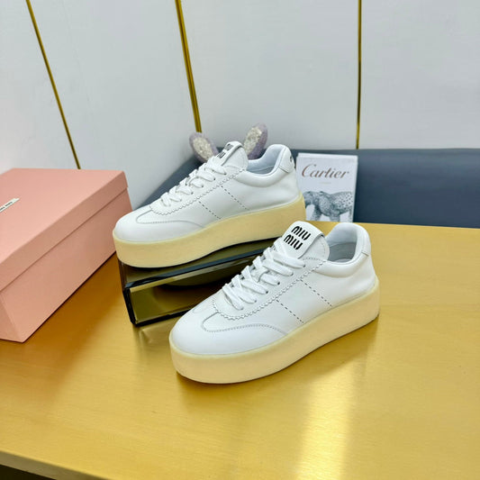 THICK-SOLED RETRO SNEAKERS IN WHITE SMOOTH LAMBSKIN - 35