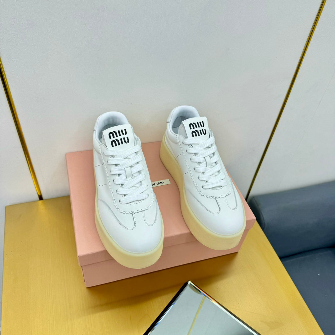 THICK-SOLED RETRO SNEAKERS IN WHITE SMOOTH LAMBSKIN - 35