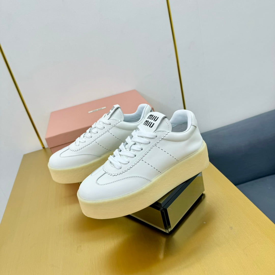 THICK-SOLED RETRO SNEAKERS IN WHITE SMOOTH LAMBSKIN - 35