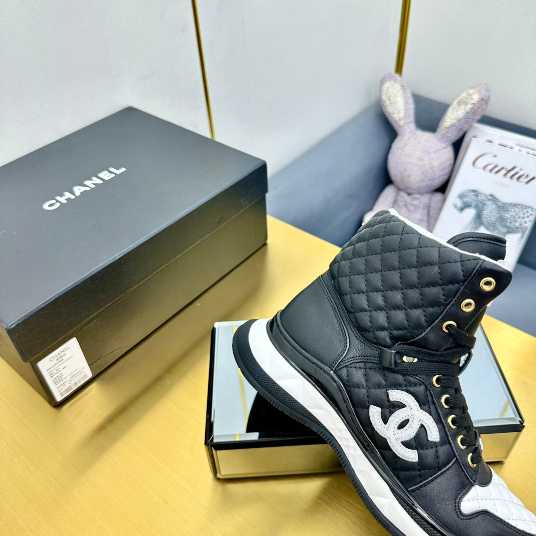 ATHLETIC SHOES IN BLACK CALFSKIN - 35
