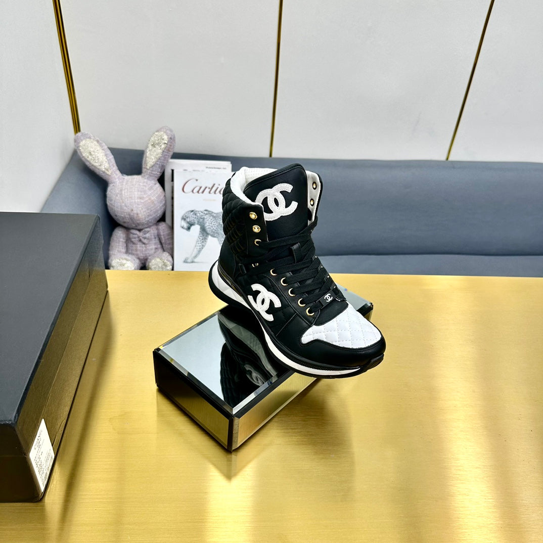 ATHLETIC SHOES IN BLACK CALFSKIN - 35